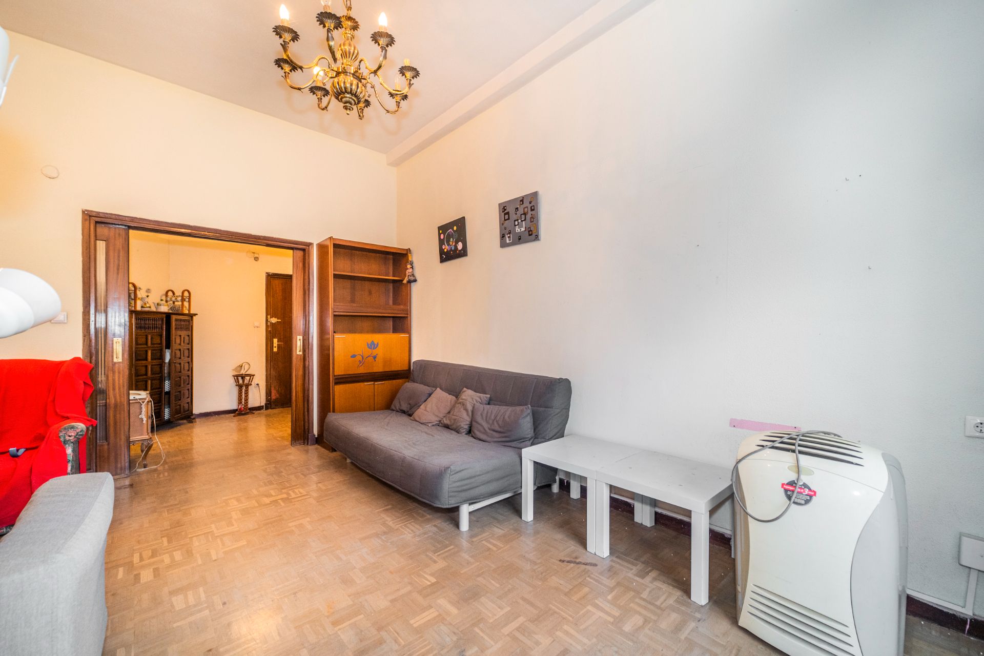Living room of Flat for sale in  Madrid Capital  with Air Conditioner, Heating and Storage room