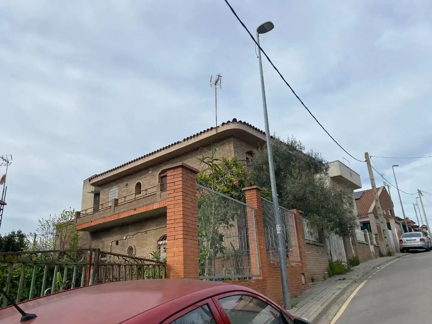 Vista exterior de Casa o xalet en venda en Polinyà amb Aire condicionat i Balcó