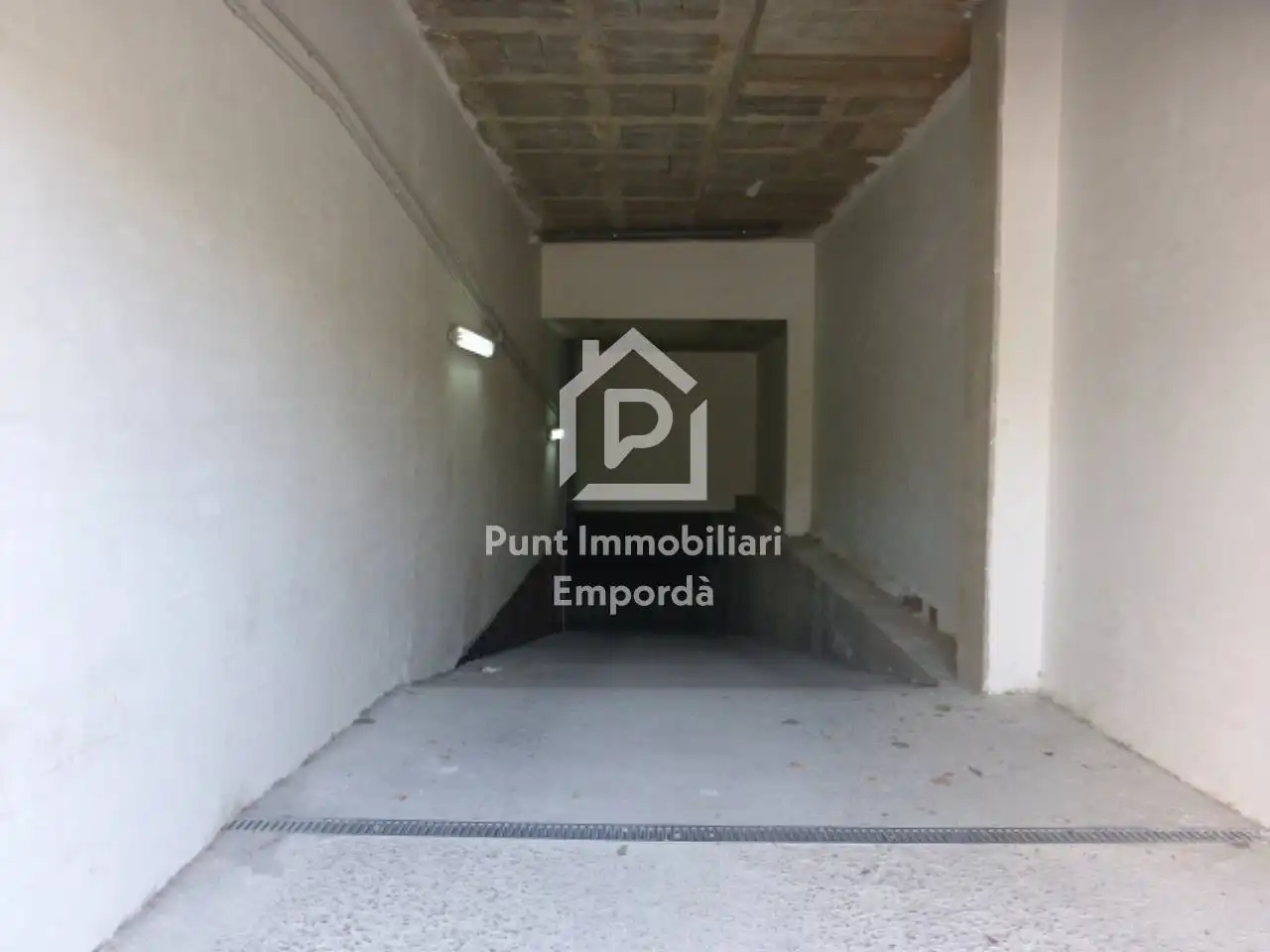 Garaje en venta en Calle Olot, La Vila