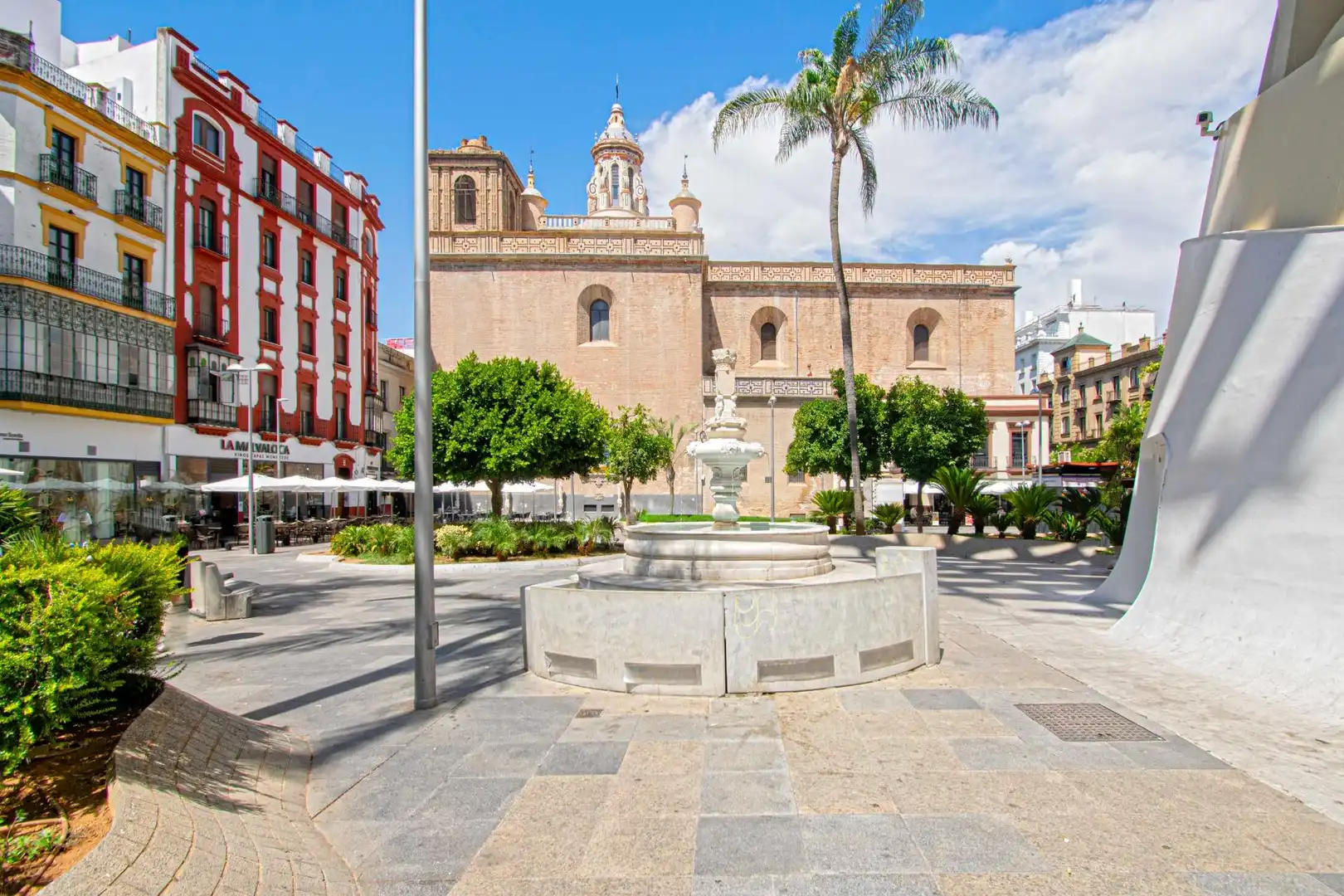 Vista exterior de Piso en venta en Sevilla con Aire acondicionado, Calefacción y Balcón