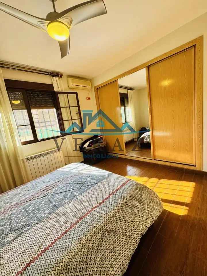 Habitación de Casa o chalet en venta en La Pueblanueva con Aire acondicionado, Calefacción y Jardín privado
