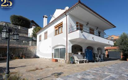 Vista exterior de Casa o xalet en venda en Sentmenat amb Aire condicionat, Calefacció i Jardí privat