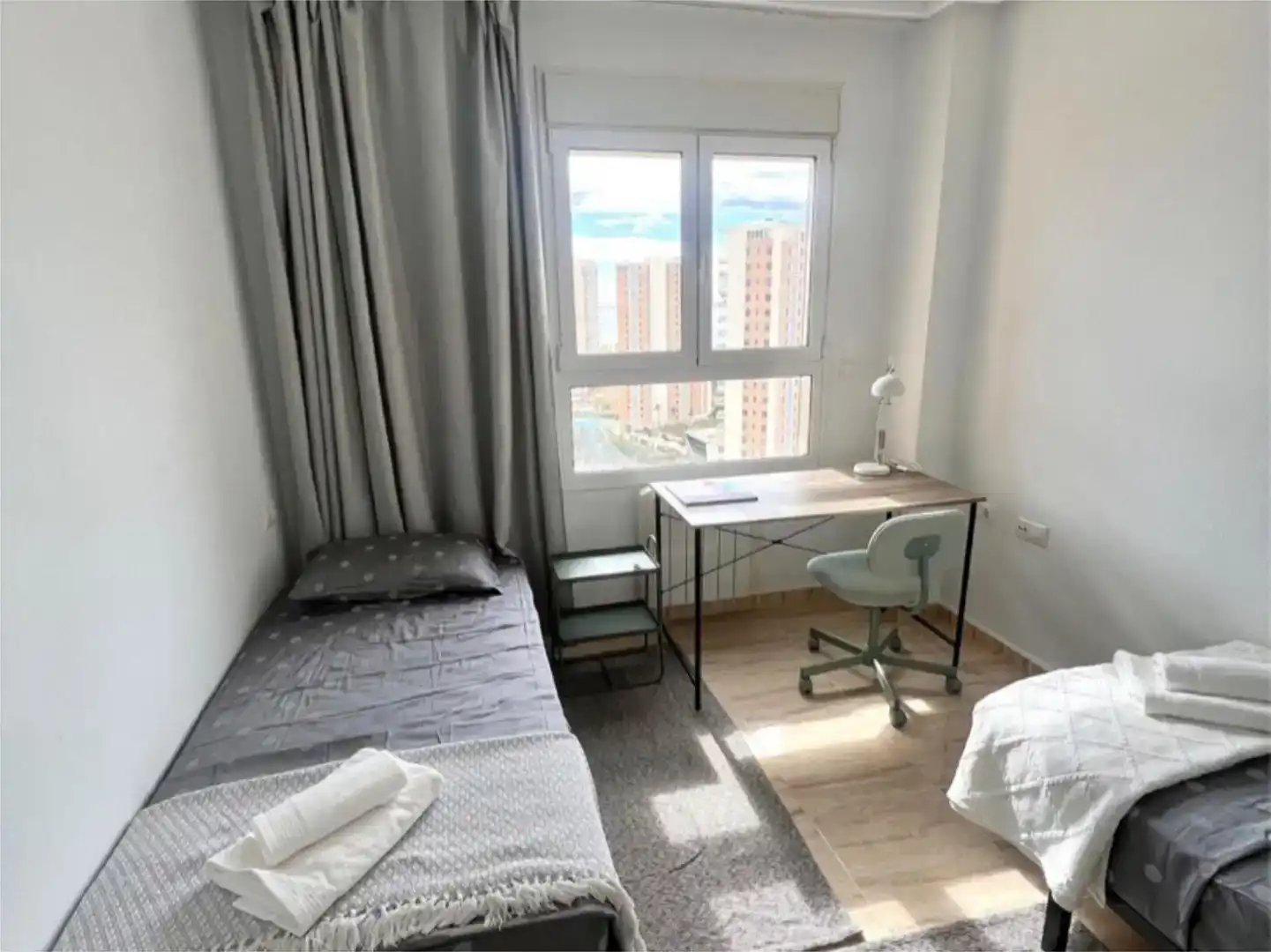 Bedroom of Attic for sale in Benidorm  with Air Conditioner, Swimming Pool and Balcony
