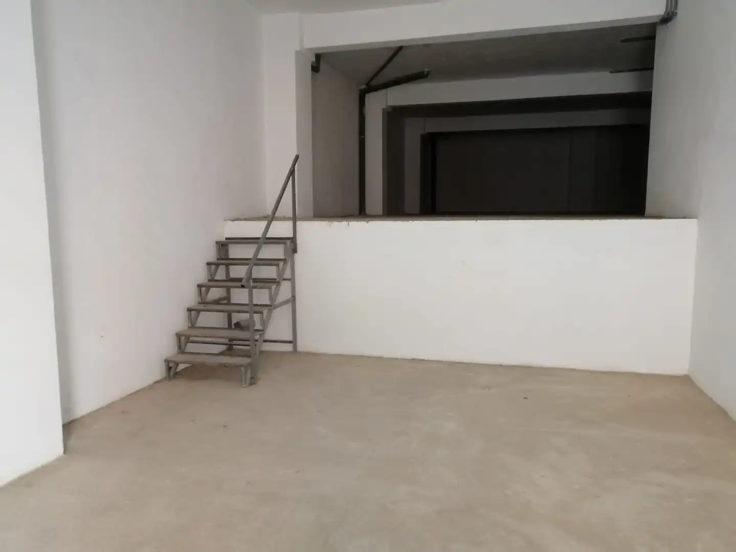 Local comercial en venda a Calle d'Alberic, imagen 4