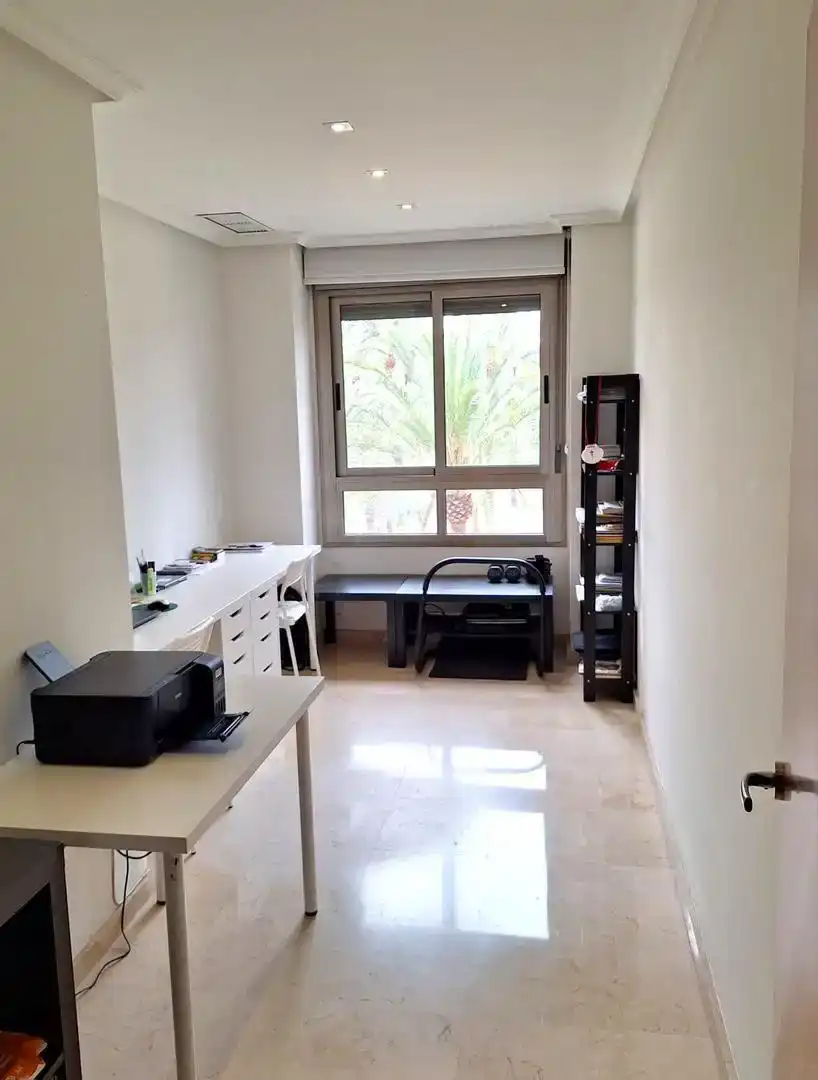 Wohnung zur Miete in Elche / Elx mit Klimaanlage und Möbliert