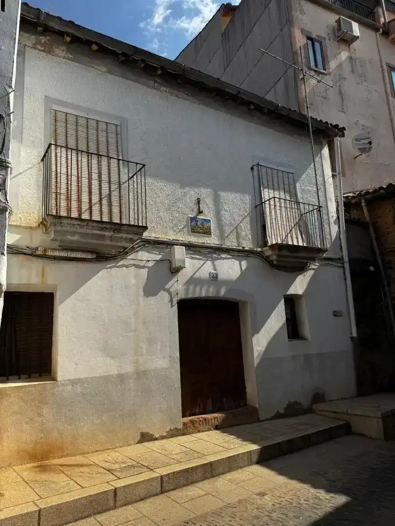 Vista exterior de Casa adosada en venda en Guadalupe amb Jardí privat i Balcó
