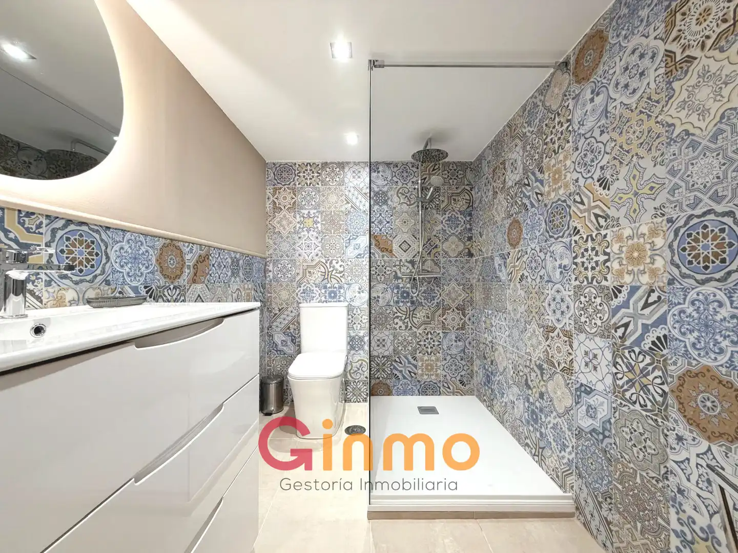 Badezimmer von Wohnung zur Miete in Madrid mit Klimaanlage, Heizung und Möbliert
