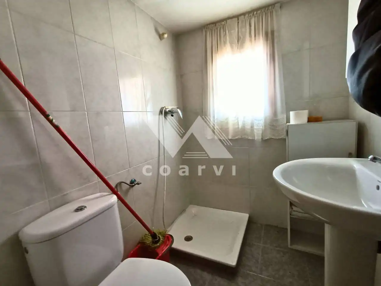 Badezimmer von Wohnung zum Verkauf in Trasmiras mit Privatgarten, Terrasse und Möbliert