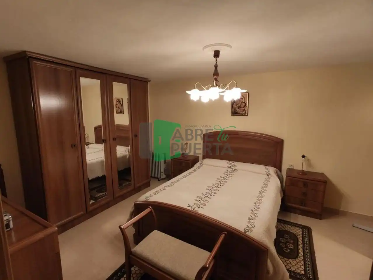 Habitación de Planta baja en venta en Ourense Capital  con Calefacción y Trastero