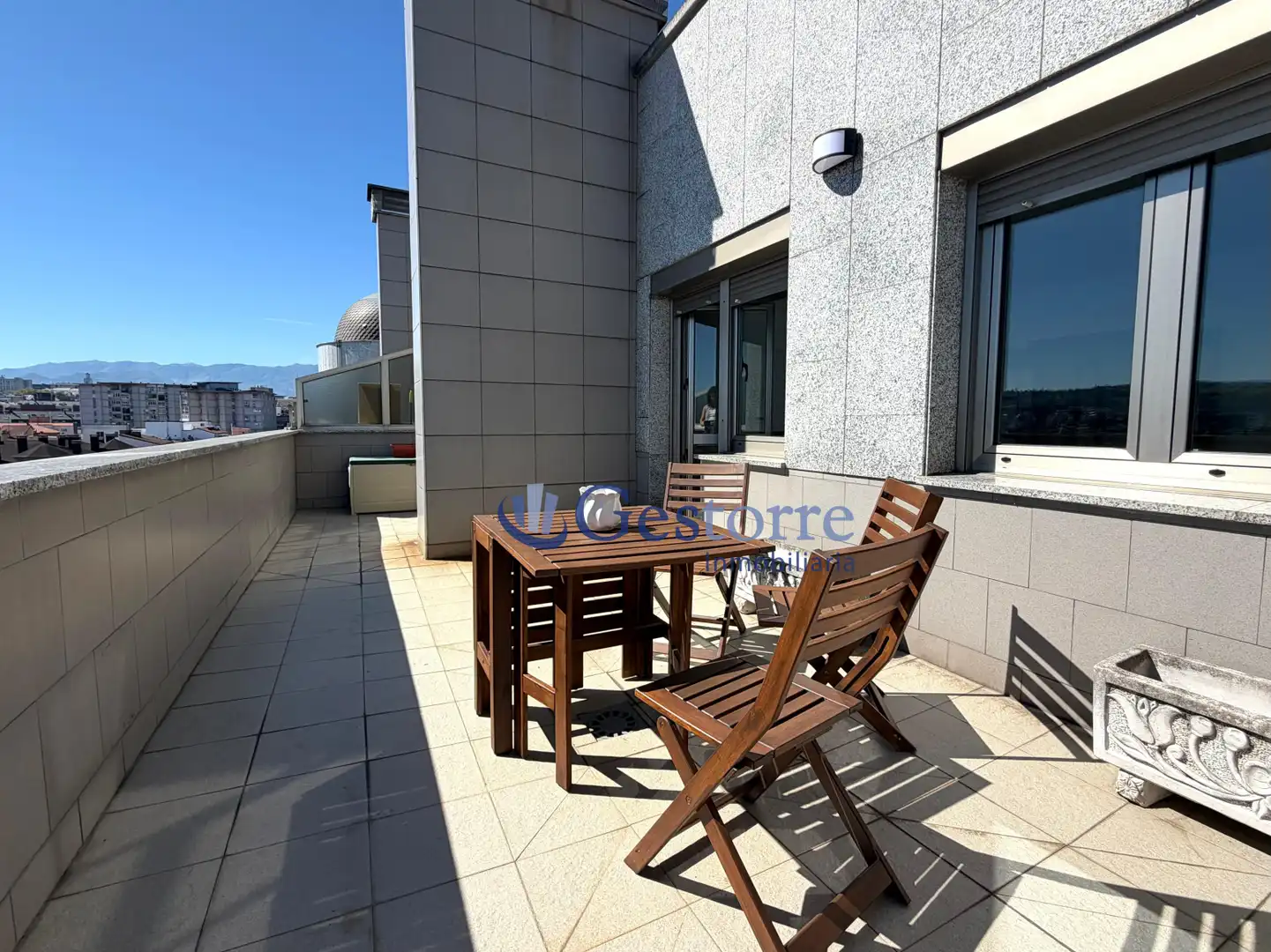 Attique avec terrasse à louer à Oviedo - PZ FERROCARRILES ECONOMICOS