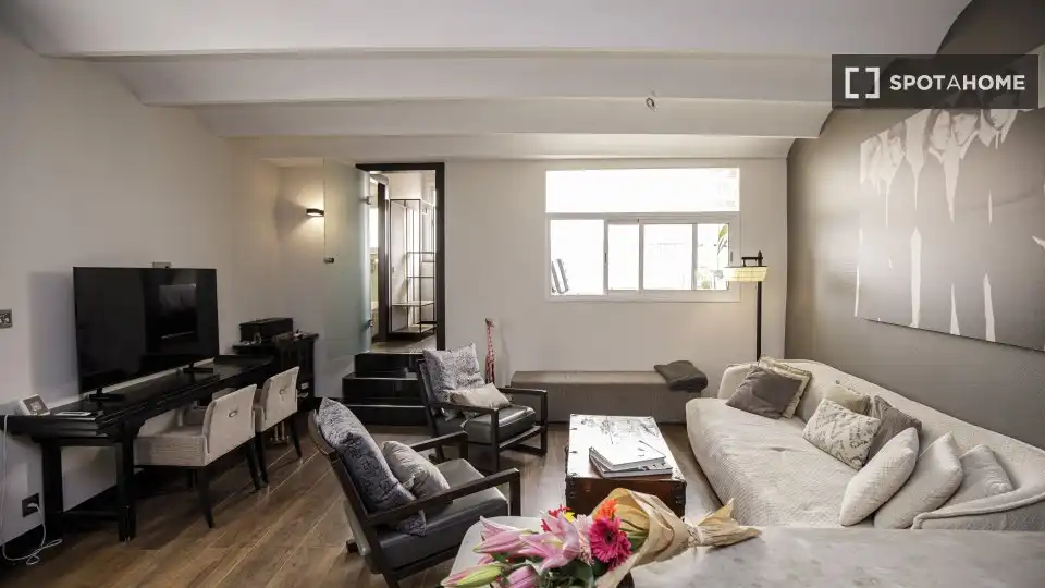 Flat with terrace to rent in Ciutat Vella
