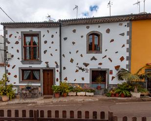 Vista exterior de Casa adosada en venda en Teror amb Aire condicionat, Jardí privat i Terrassa