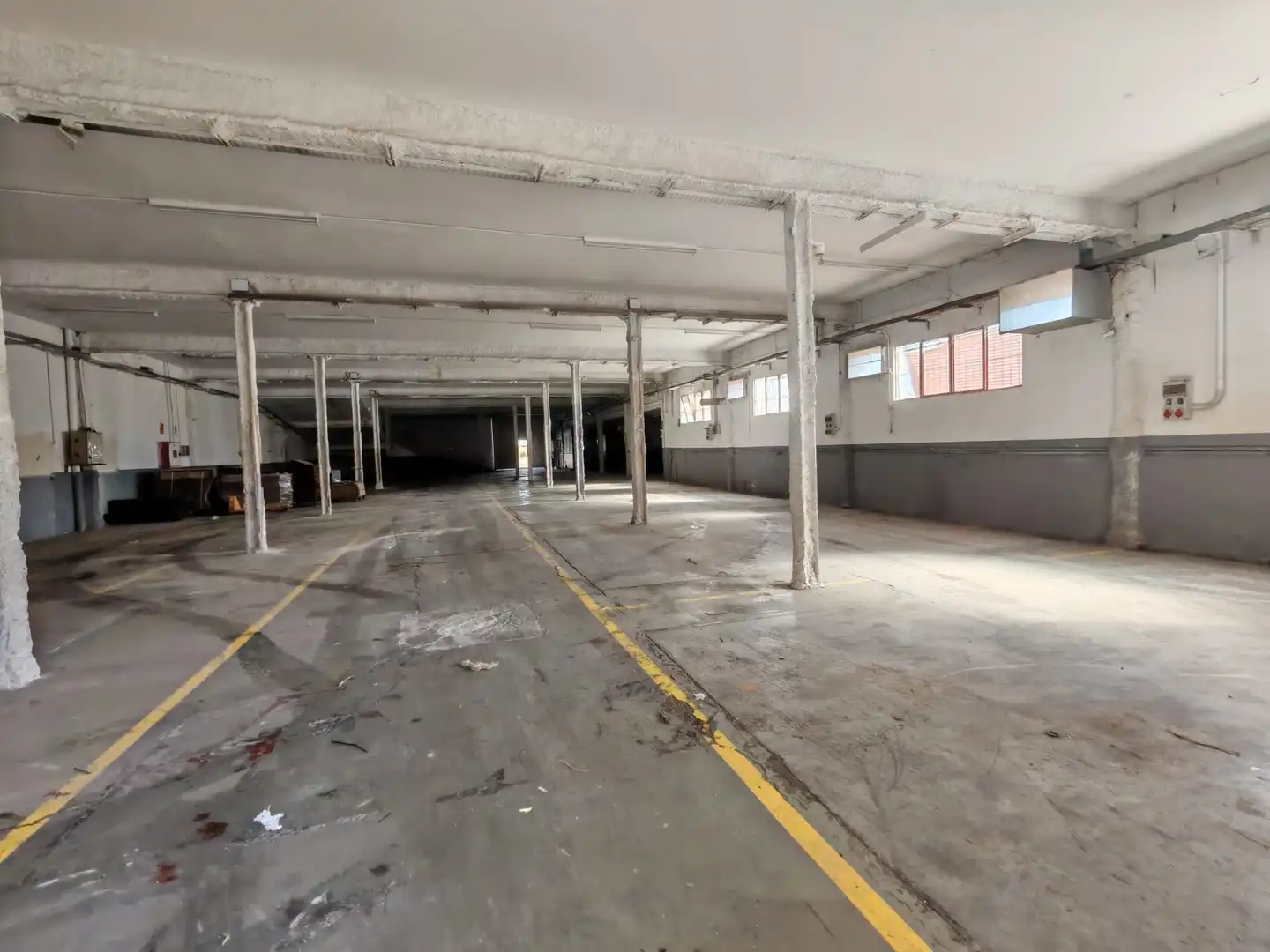 Parking de Nave industrial de alquiler en Granollers