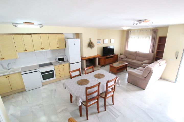 Casa adosada de lloguer a Calle Topacio, Montealto - Monterrey