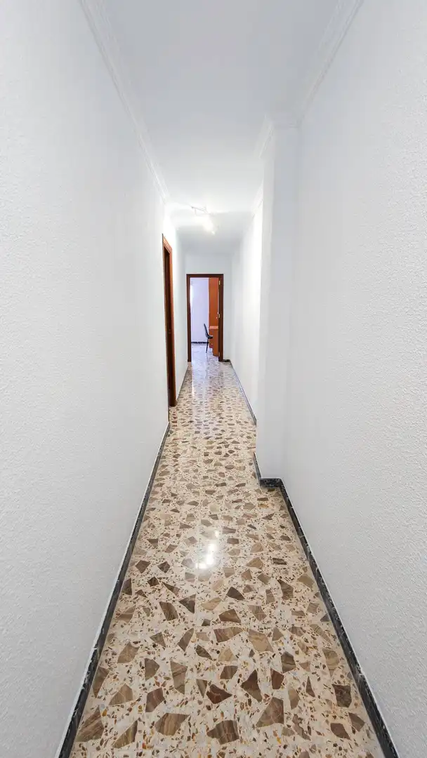 Flat for rent in Elche / Elx  with Furnished and Balcony