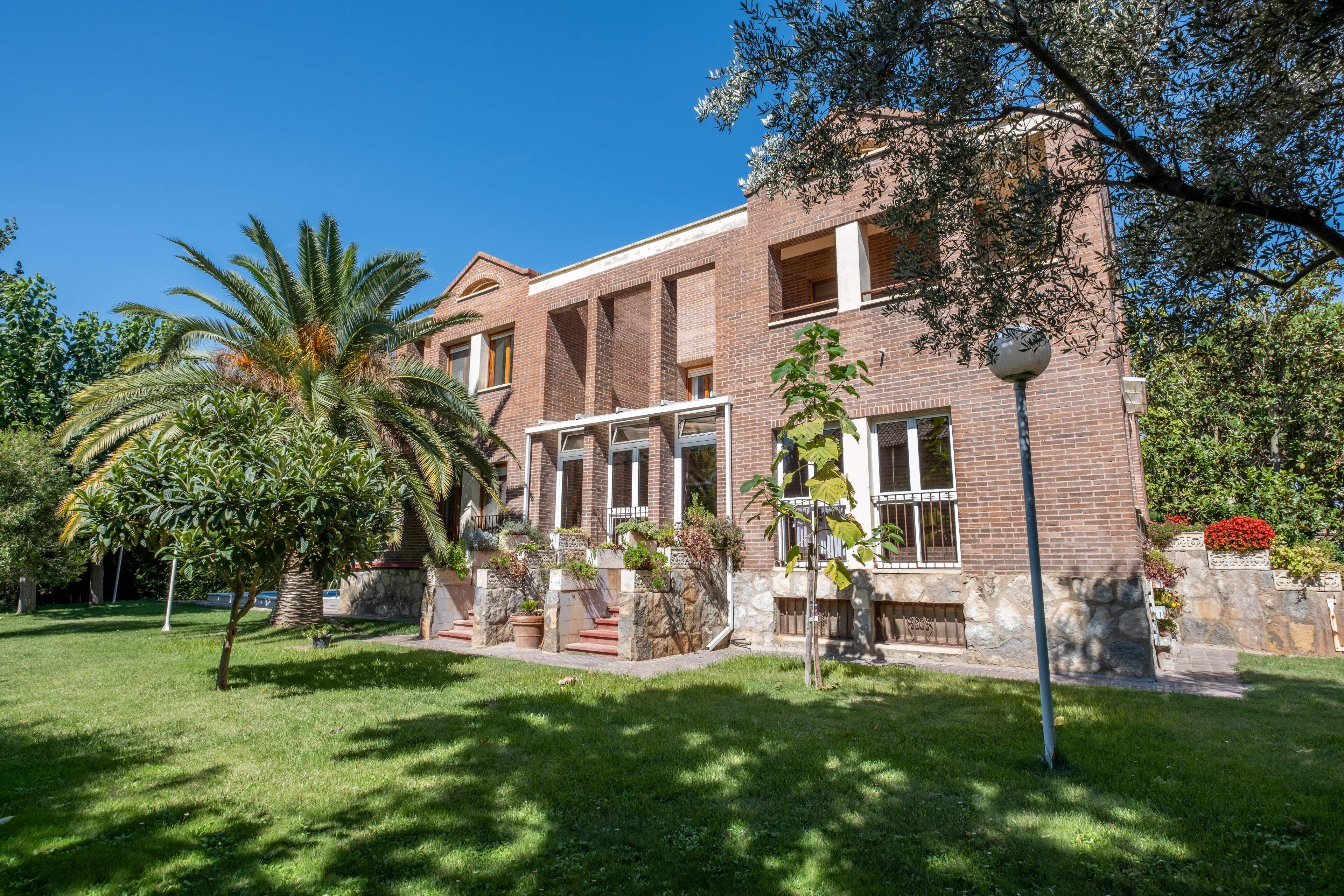 Exterior view of House or chalet for sale in  Zaragoza Capital  with Heating, Private garden and Terrace
