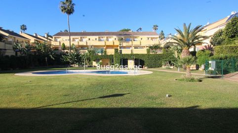 Foto 2 de Casa adosada en venda a Las Lomas, Estepona