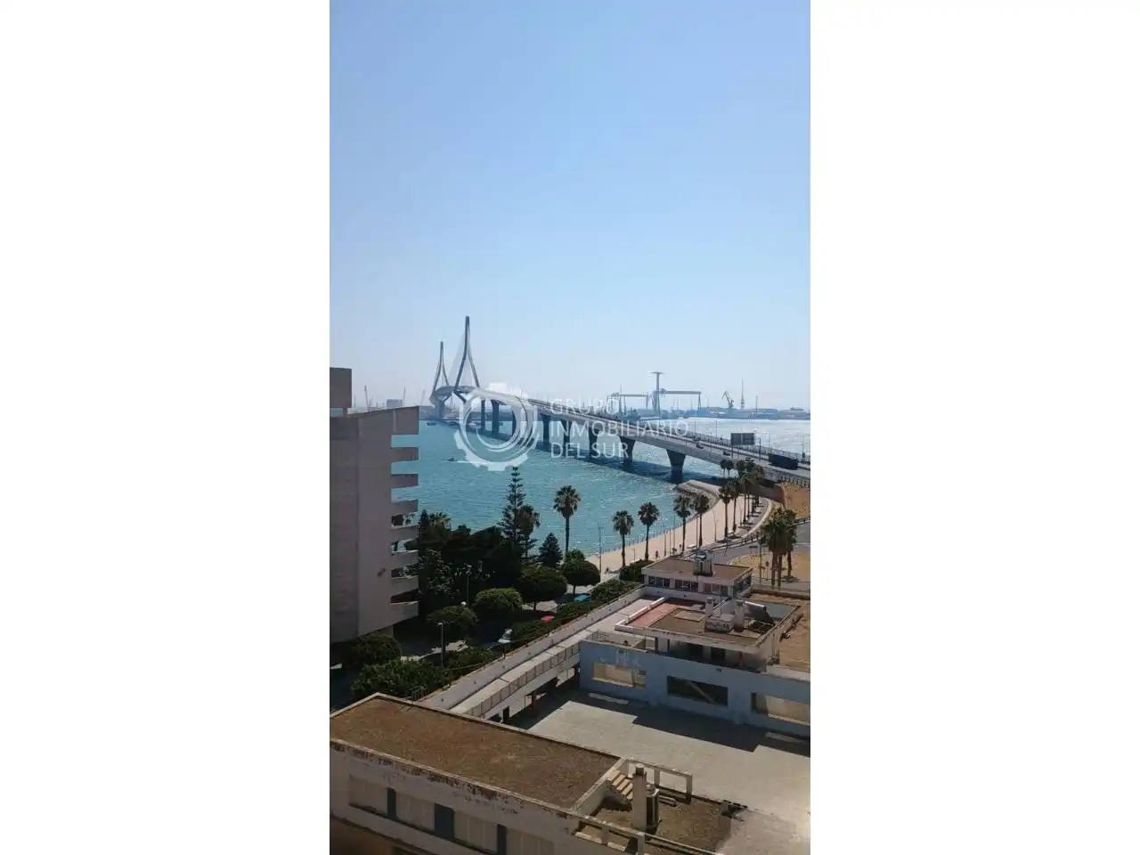 Dormitori de Àtic en venda en Cádiz amb Calefacció, Terrassa i Alarma