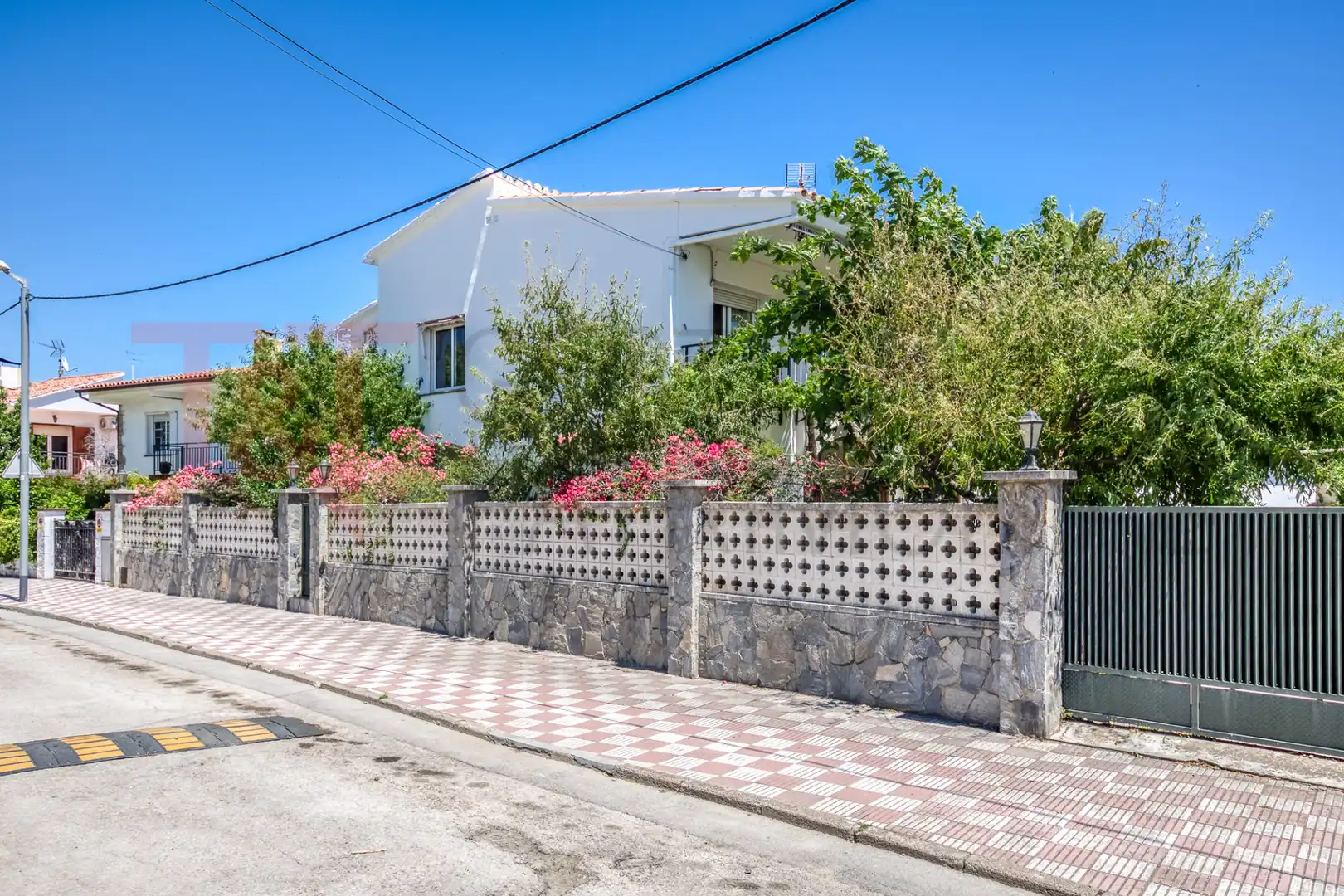 Vista exterior de Casa o chalet en venta en Pineda de Mar con Aire acondicionado, Calefacción y Jardín privado