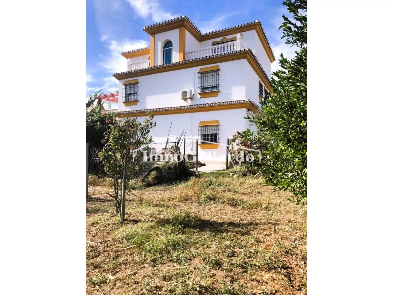 Außenansicht von Haus oder Chalet zum Verkauf in Rincón de la Victoria mit Privatgarten, Terrasse und Schwimmbad