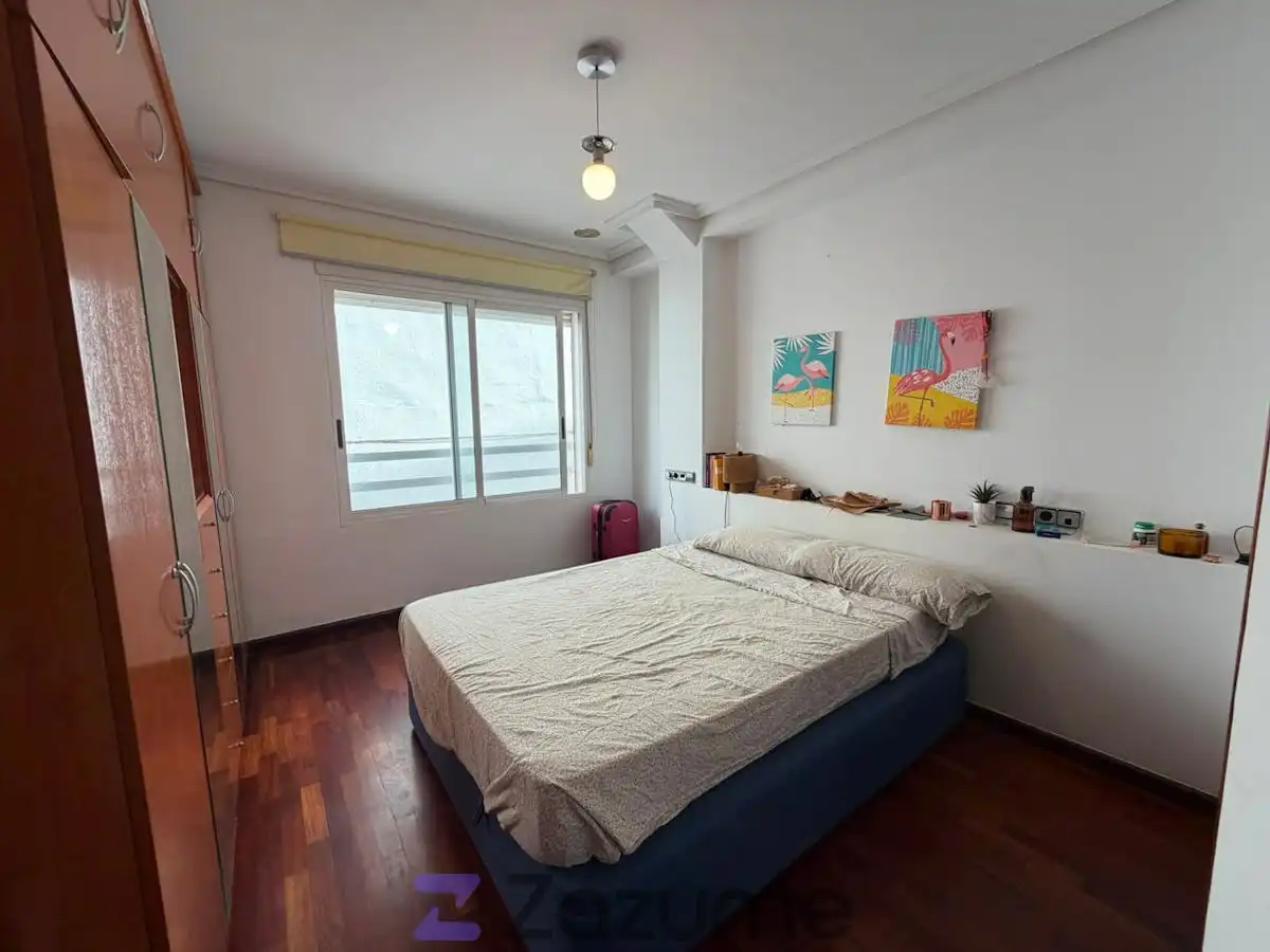 Habitación de Piso de alquiler en Valencia con Parquet, Amueblado y Horno