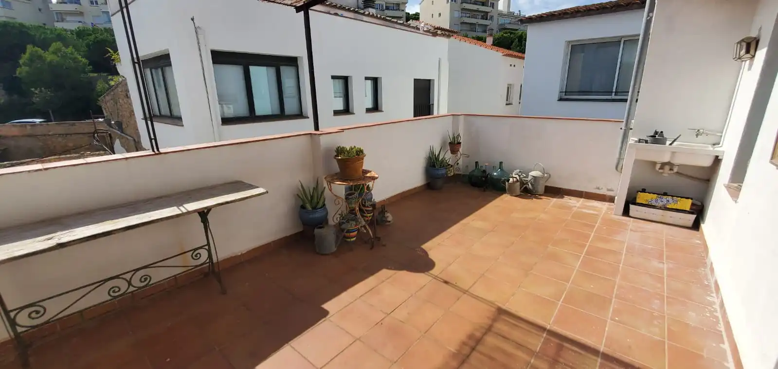 Terrasse von Einfamilien-Reihenhaus zum Verkauf in L'Escala mit Heizung, Terrasse und Möbliert
