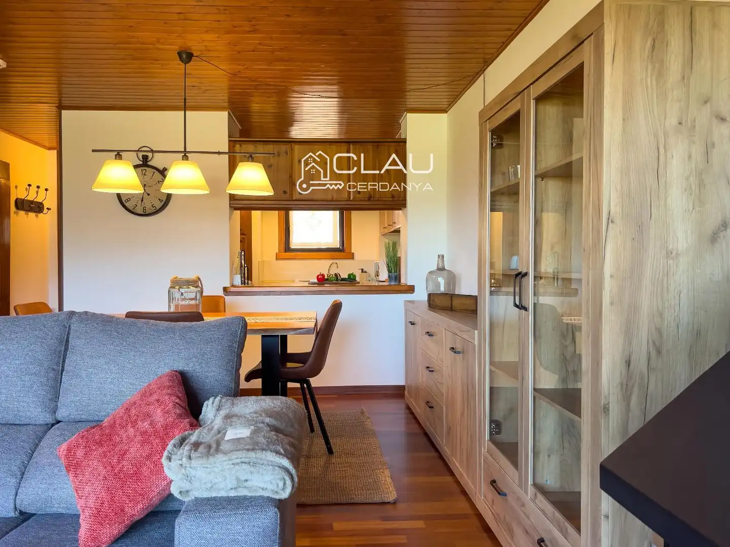Comedor de Piso de alquiler en Osséja con Calefacción, Jardín privado y Parquet