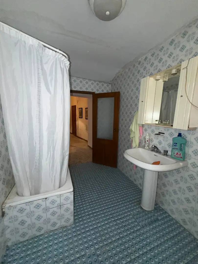 Bathroom of Houses for sale in Úbeda  with Terrace, Storage room and Balcony