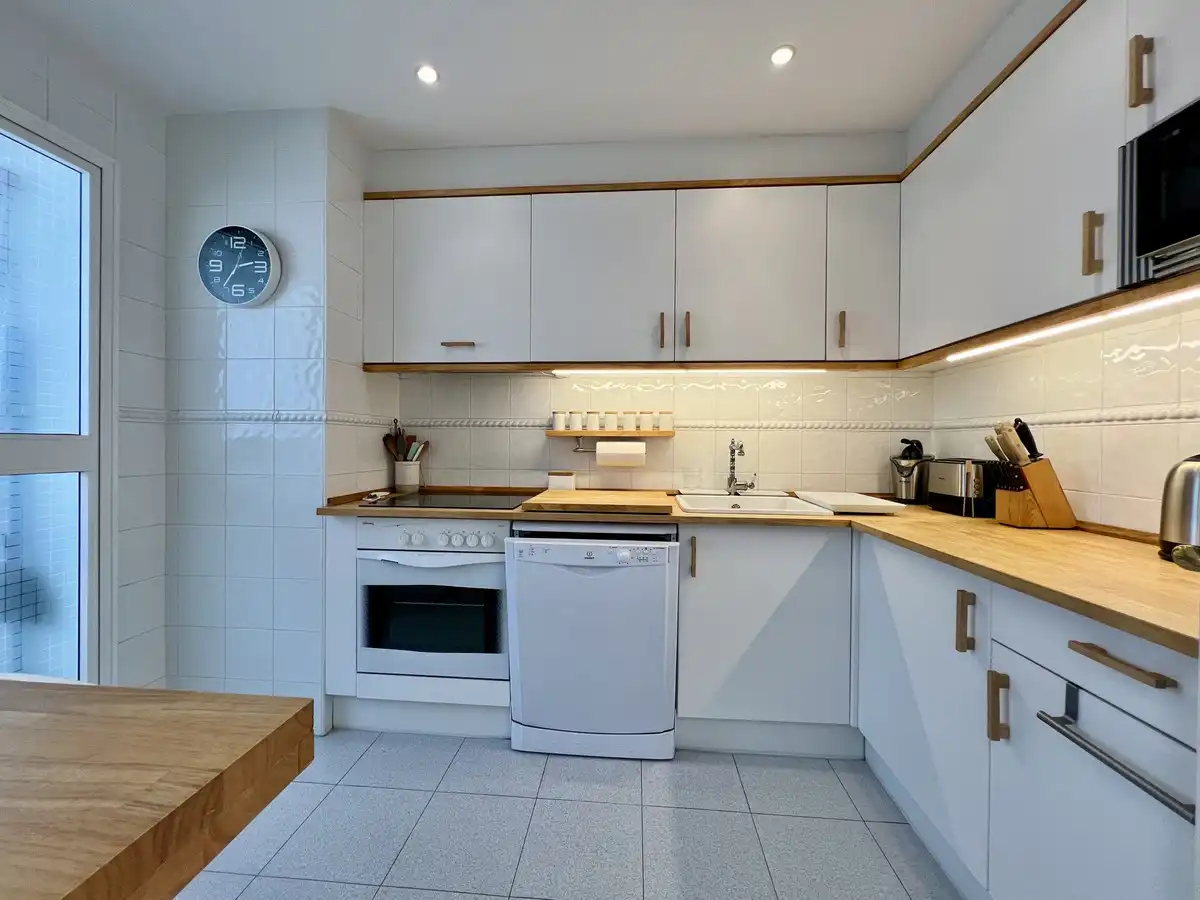 Küche von Wohnung zum Verkauf in Marbella mit Klimaanlage, Terrasse und Möbliert