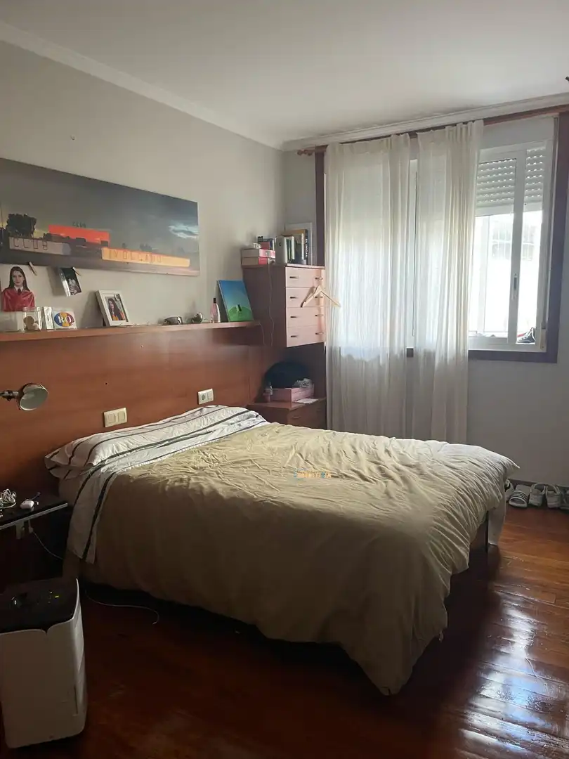 Flat for sale in Casco Vello