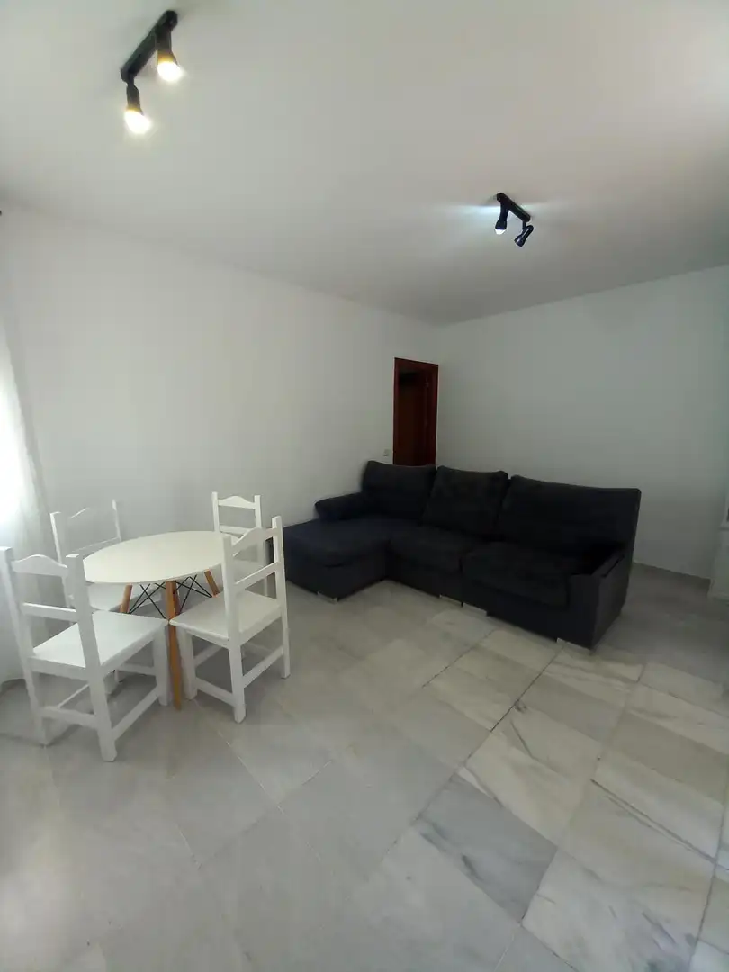 Flat for rent in Calle Victoria, La Victoria