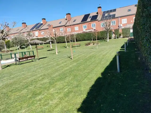 Jardí de Casa o xalet en venda en Valdemoro amb Aire condicionat, Calefacció i Jardí privat