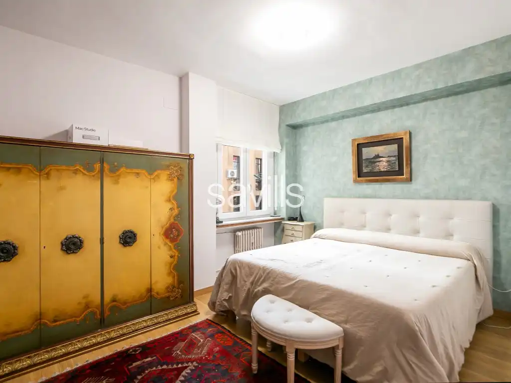 Bedroom of Apartments for sale in Barcelona