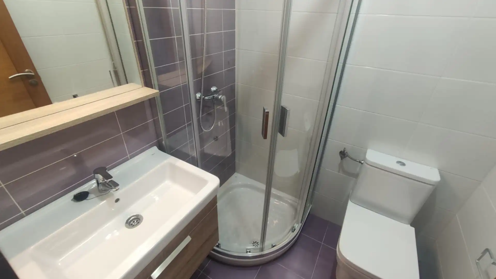Bathroom of Flat for rent in Ourense Capital   with Heating, Storage room and Oven