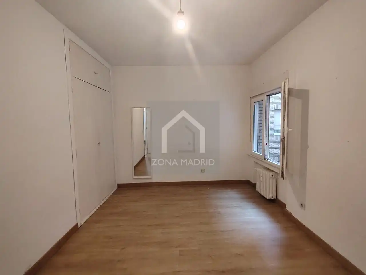 Habitación de Piso en venta en Madrid con Terraza