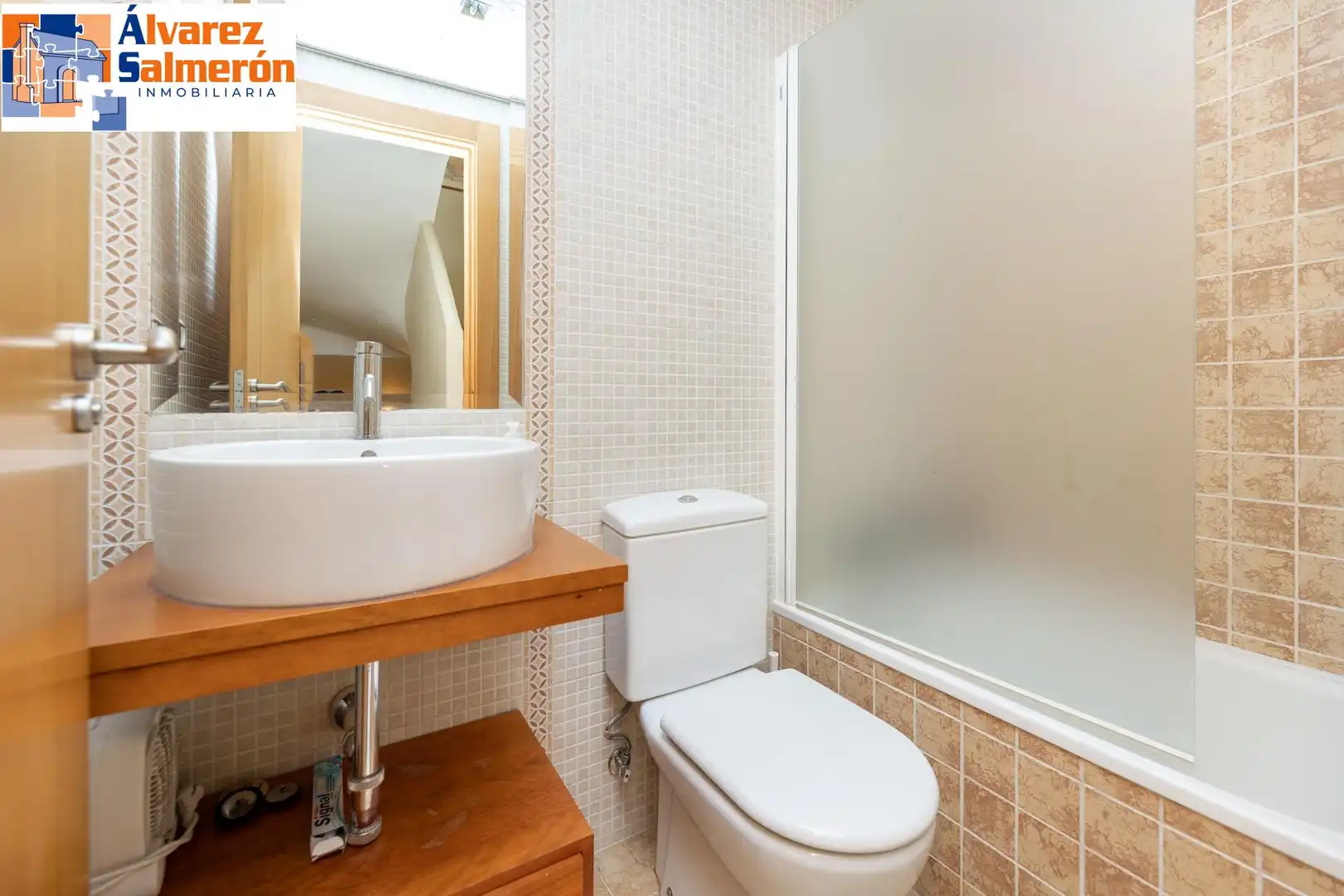 Casa adosada en venta en Calle SALA DOS HERMANAS, Crta. De la Sierra