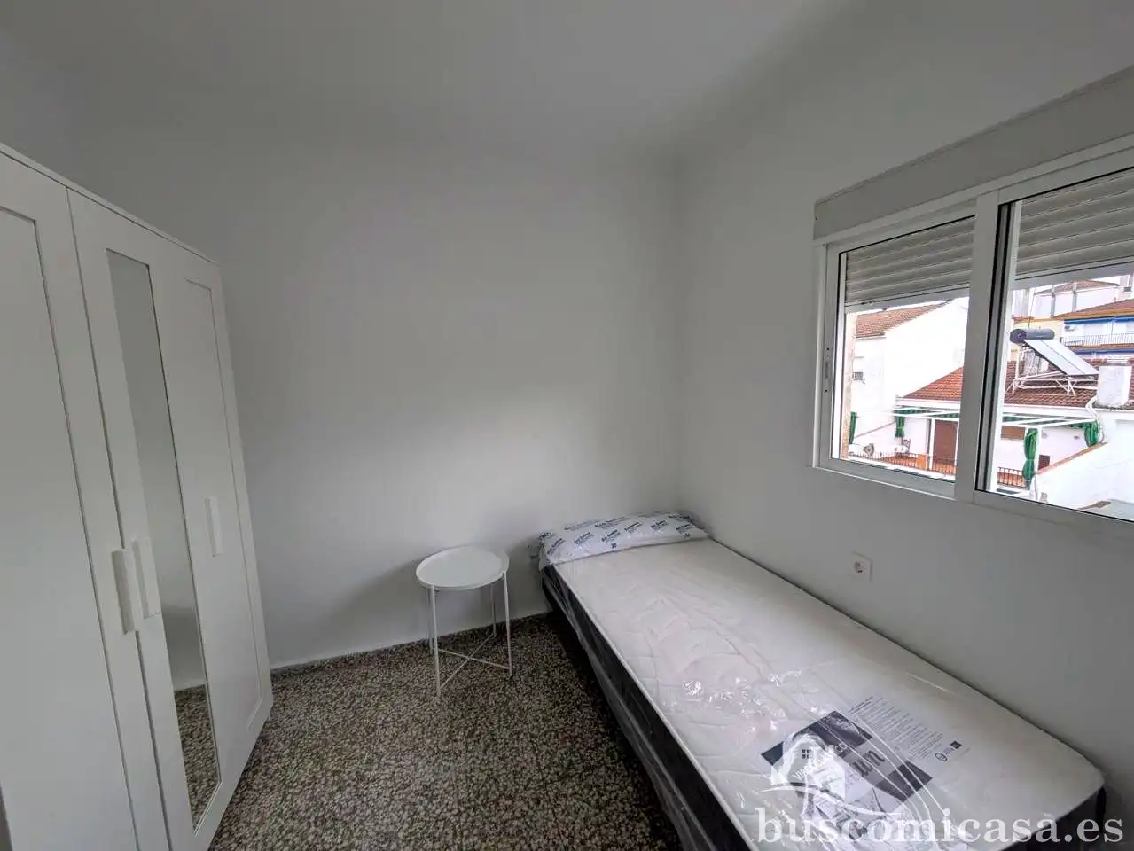 Habitación de Piso para compartir en Linares con Aire acondicionado y Amueblado