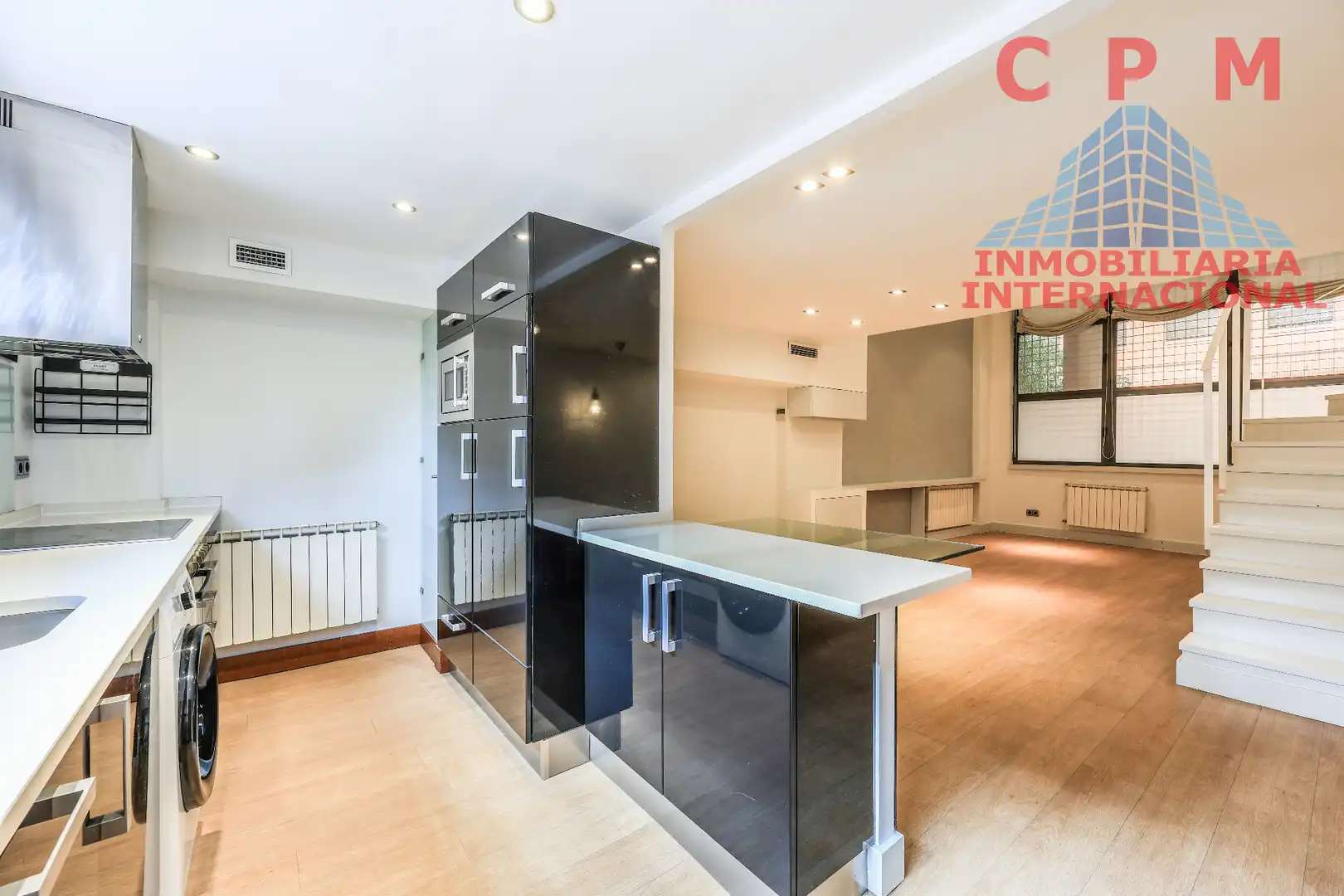Kitchen of Flat for rent in Madrid  with Air Conditioner, Heating and Parquet flooring