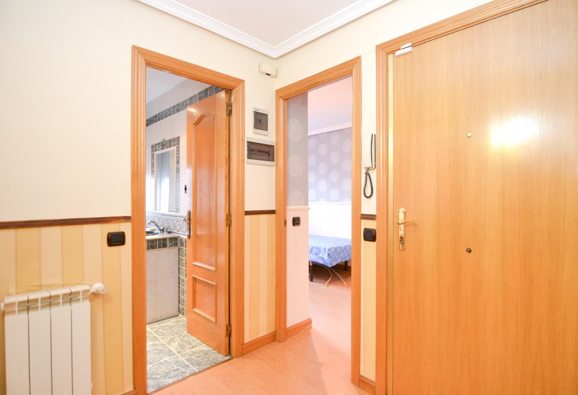 Flat for sale in  Madrid Capital  with Heating