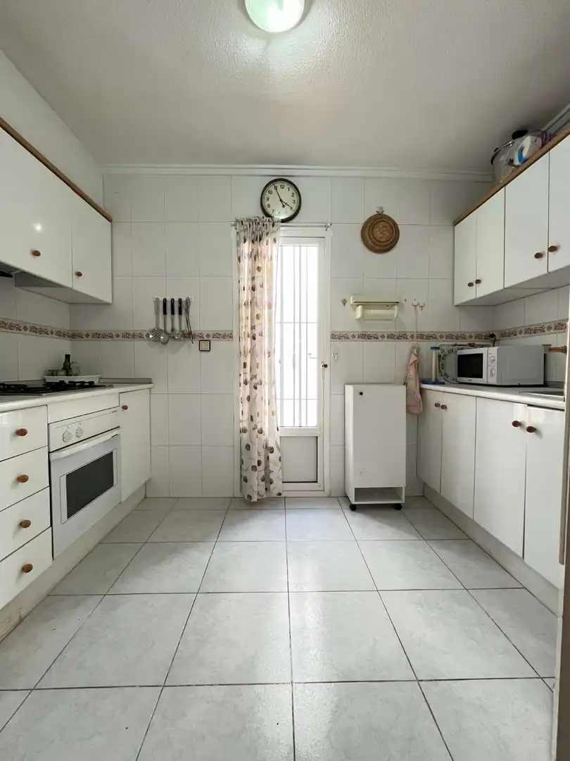 Cuina de Apartament en venda en Orihuela amb Piscina i Moblat