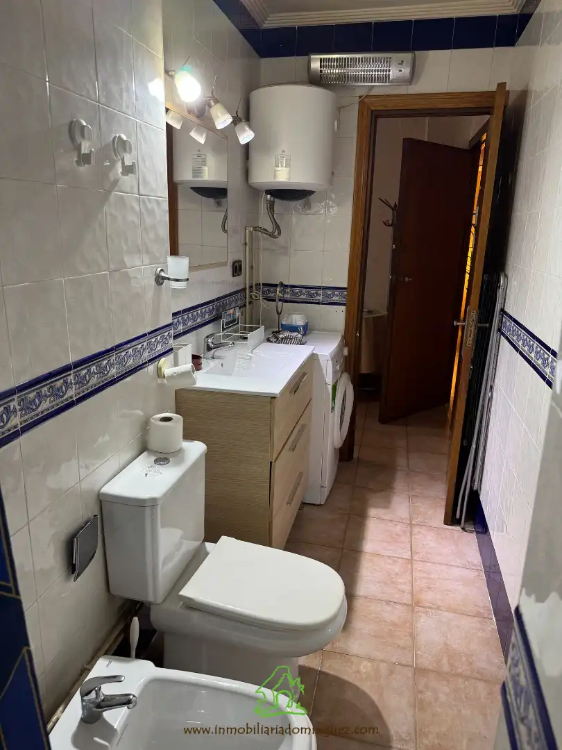 Badezimmer von Wohnung zur Miete in Murcia mit Möbliert, Ofen und Waschmaschine