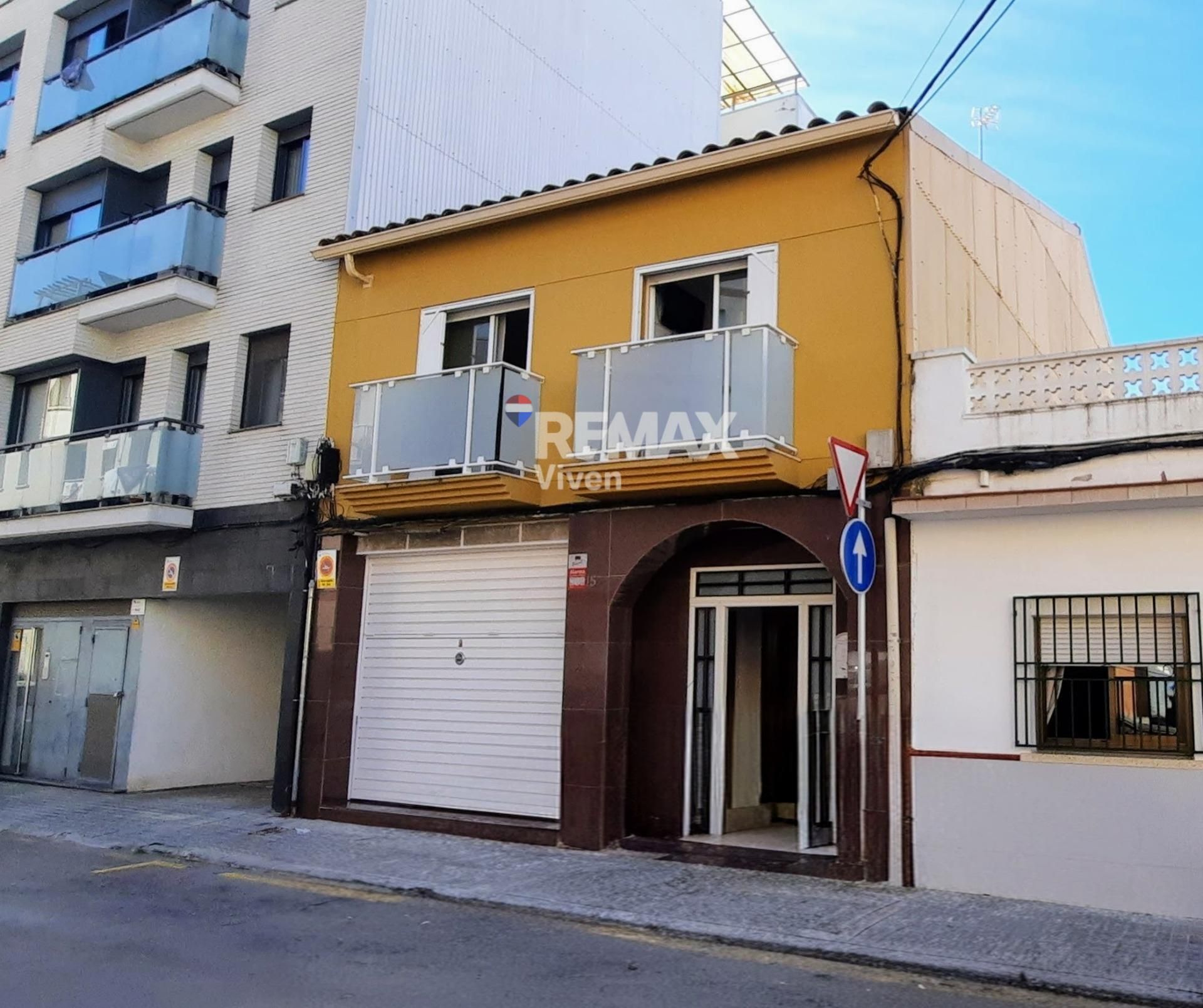 Exterior view of Single-family semi-detached for sale in Sant Pere de Ribes  with Air Conditioner