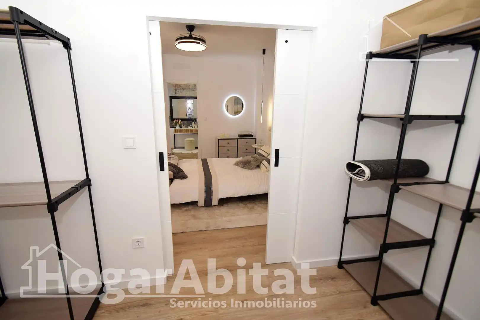 Bedroom of Attic for sale in Picassent  with Parquet flooring, Terrace and Furnished