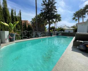 Swimming pool of House or chalet to rent in Estepona  with Air Conditioner, Private garden and Terrace