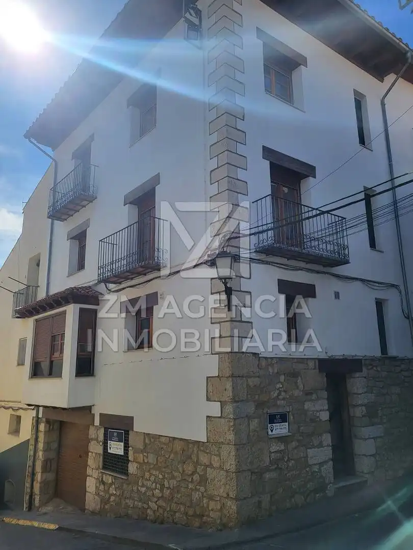 Vista exterior de Finca rústica en venda en Morella amb Calefacció, Traster i Moblat
