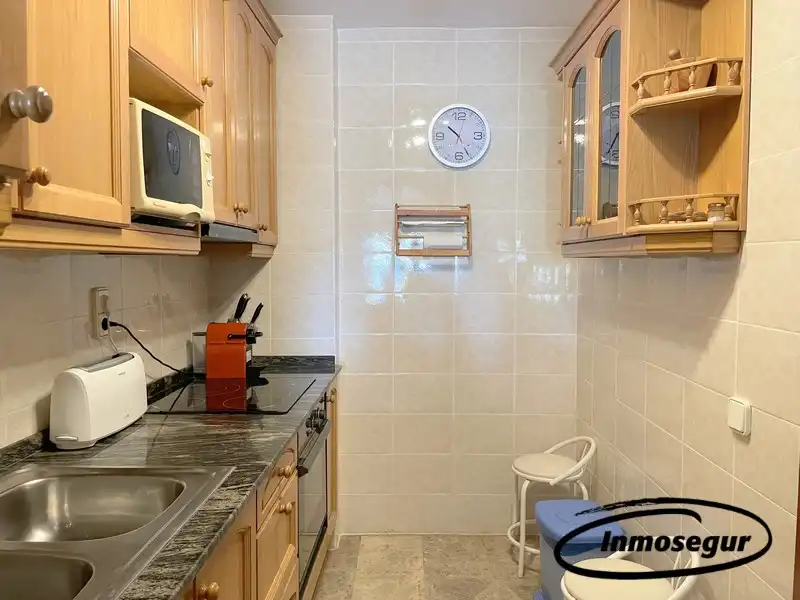 Cocina de Piso en venta en Salou con Terraza, Amueblado y Piscina comunitaria