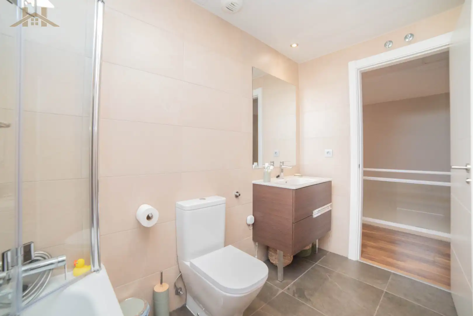Badezimmer von Haus oder Chalet zum Verkauf in Boadilla del Monte mit Klimaanlage, Heizung und Privatgarten