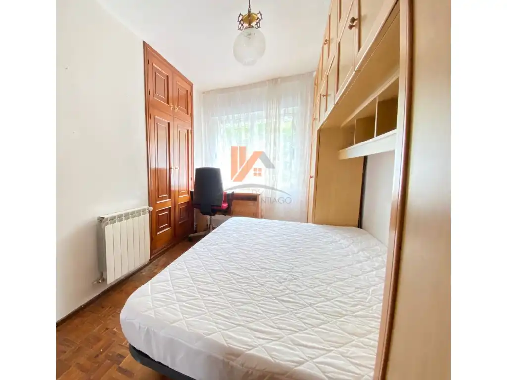 Bedroom of Flat for rent in Santiago de Compostela   with Furnished and Washing machine