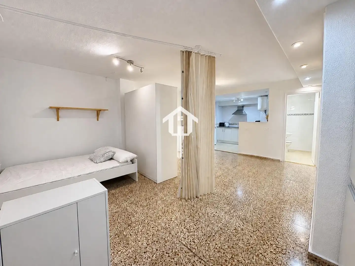 Wohnung zum Verkauf in Alicante / Alacant mit Klimaanlage, Möbliert und Balkon