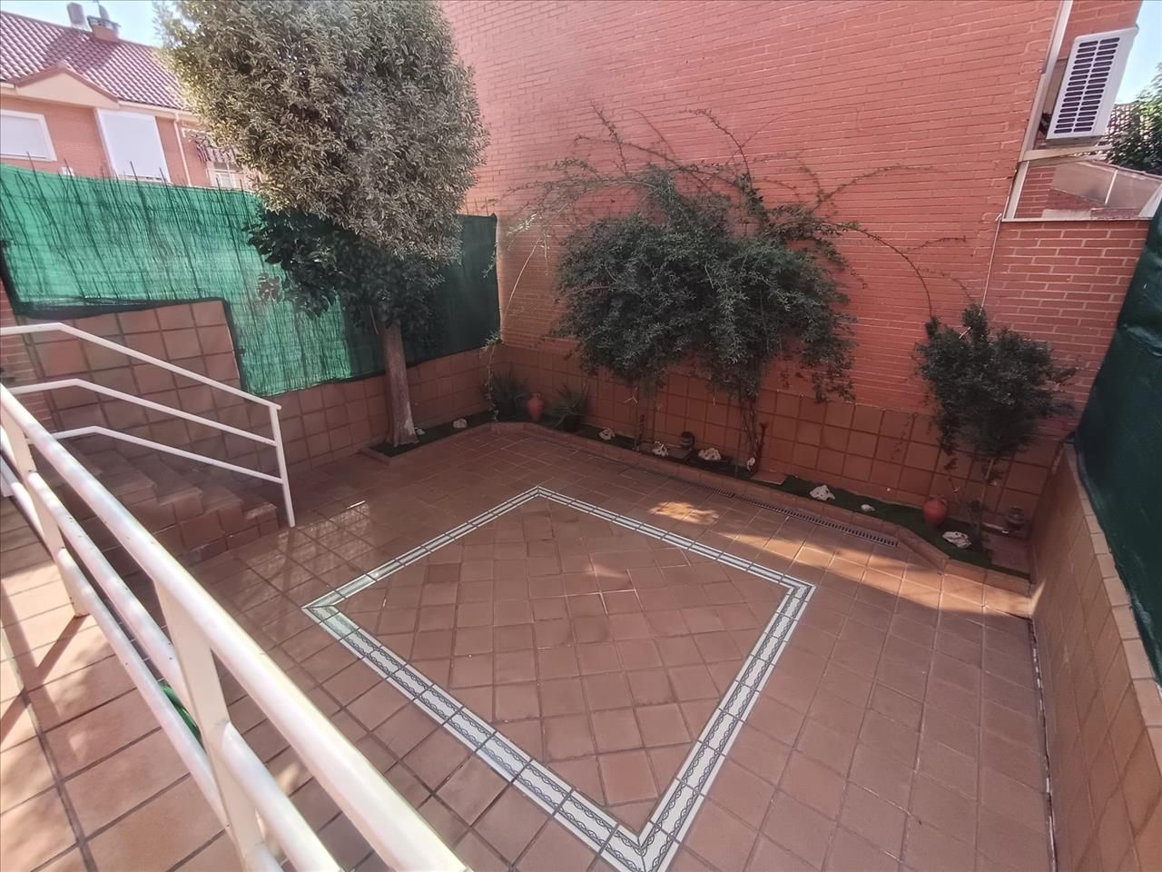 Terrassa de Casa adosada en venda en Seseña amb Jardí privat i Traster